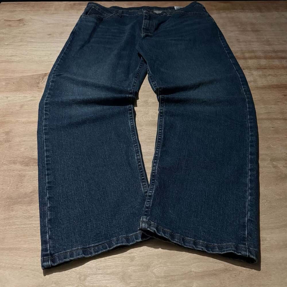 Wrangler Premium Quality 36x30 Faded Relaxed Fit Workwear Jeans
